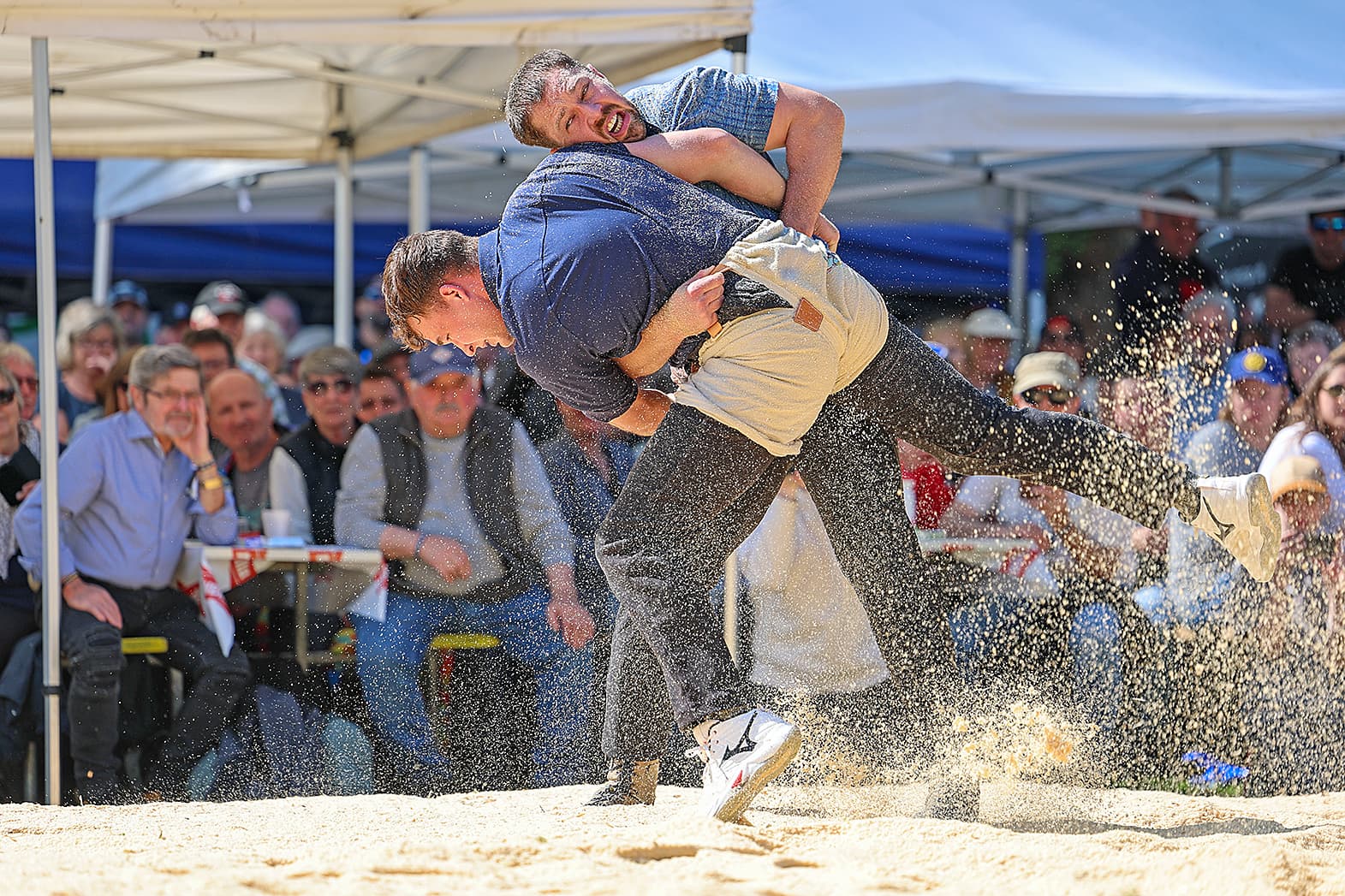 Michael Moser und Fabian Staudenmann am Wislisau-schwinget 2026